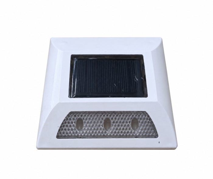 Tacha Solar Monodirecional ABS de alto-impacto